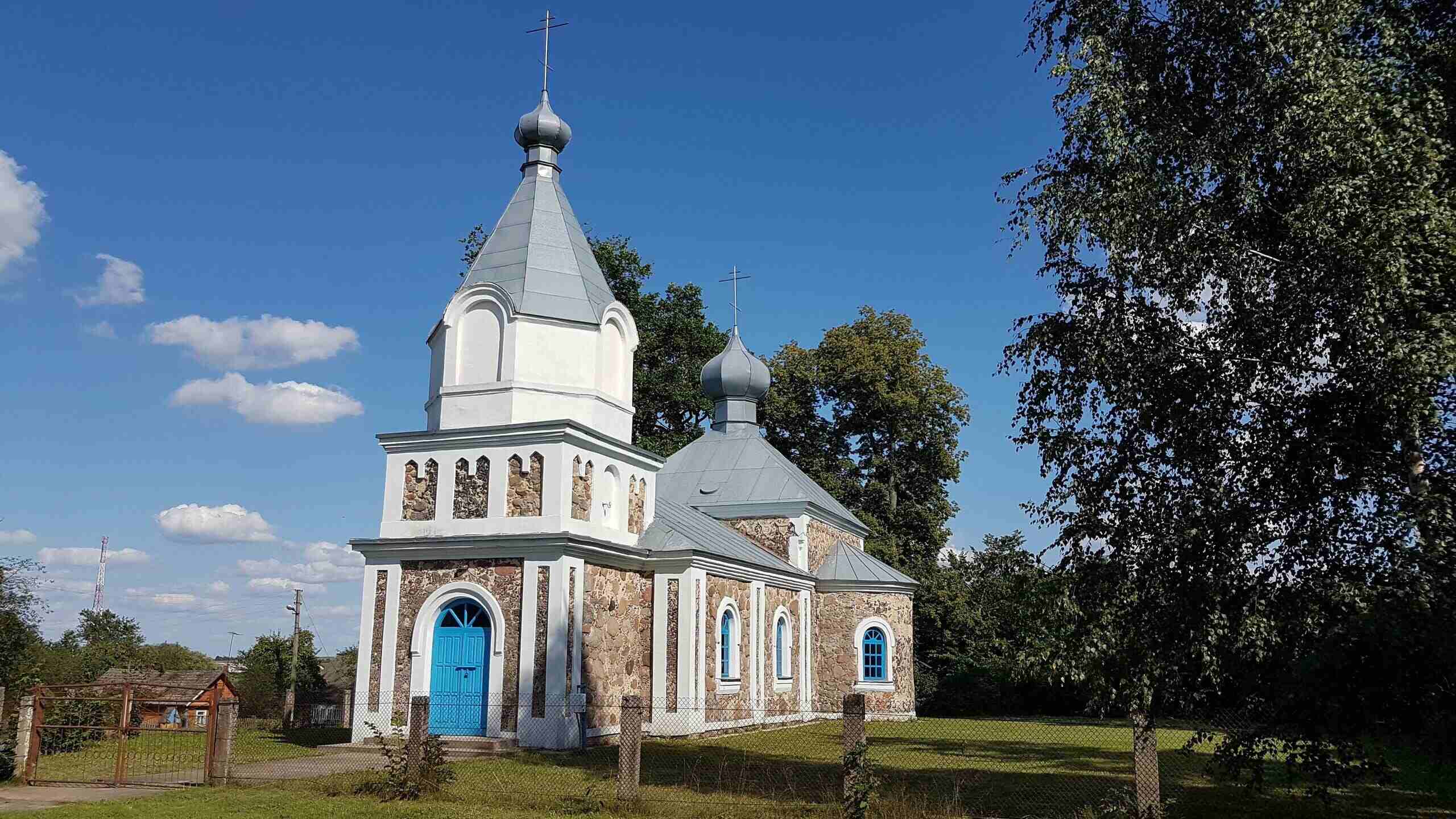 Храм Успения Пресвятой Богородицы (д. Гольни)