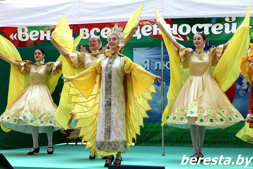 Фестиваль семейного отдыха “Под парусом любви”